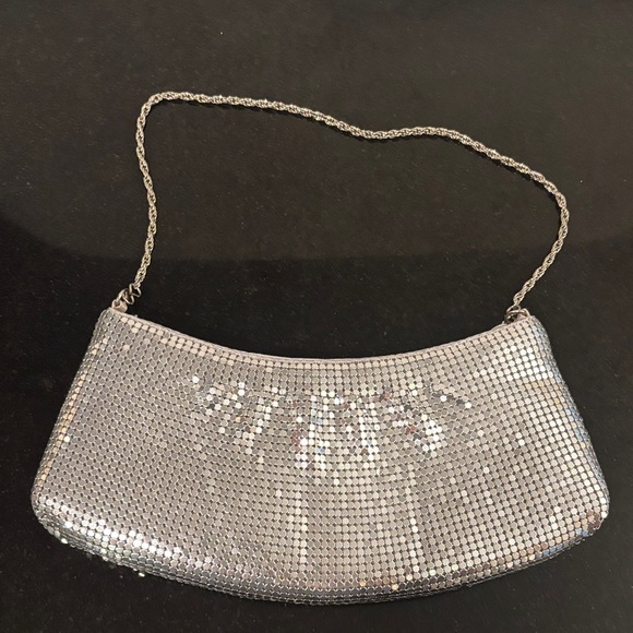 Cache Shimmering Silver Chain Clutch - Picture 1 of 8
